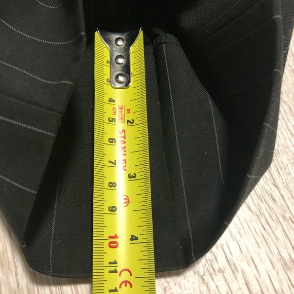 Beautiful pinstripe black and white suit - Picture 6 of 6